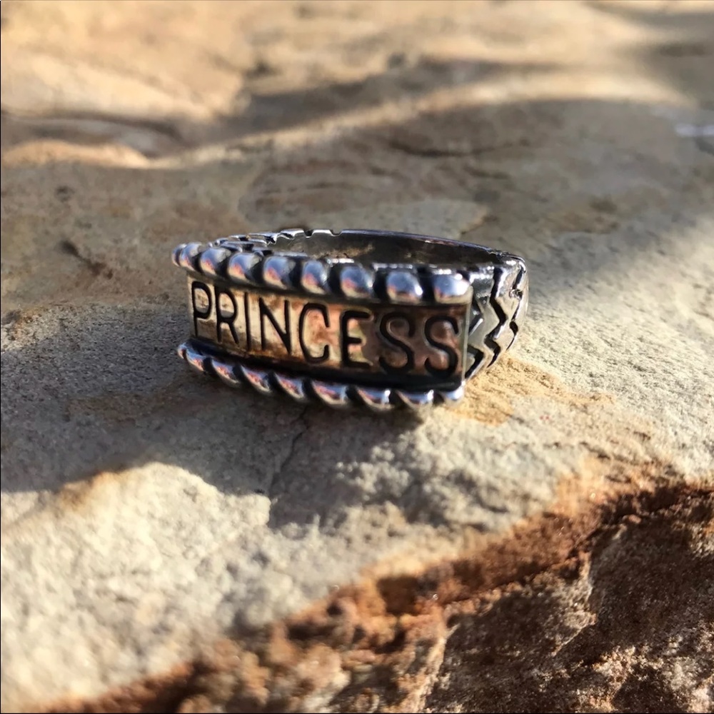 AUTHENTIC DIANE MALOUF RING SZ 7